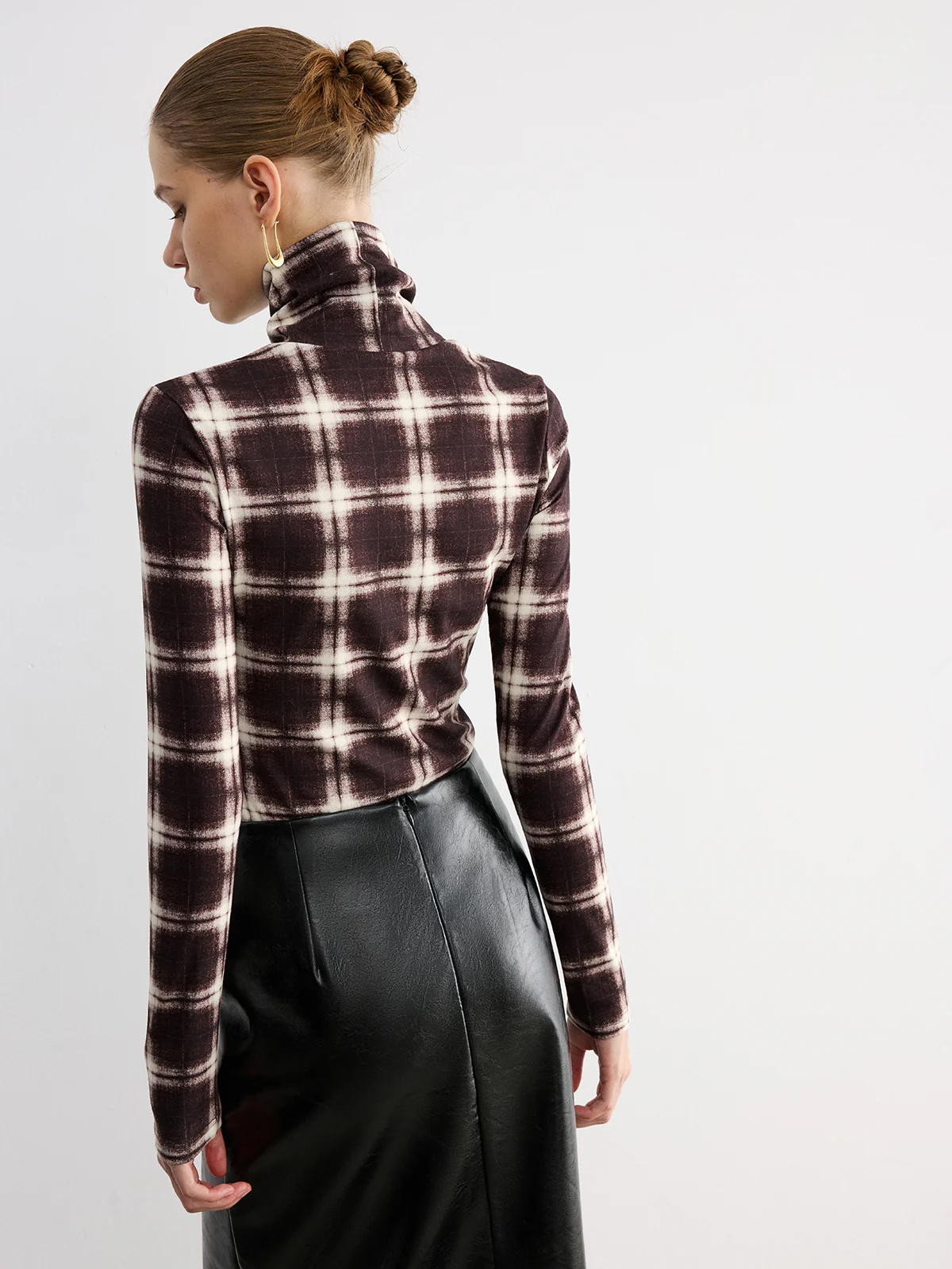 Plaid Slim Turtleneck Blouse
